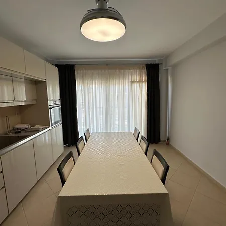 Rem Apartamento Tesalónica